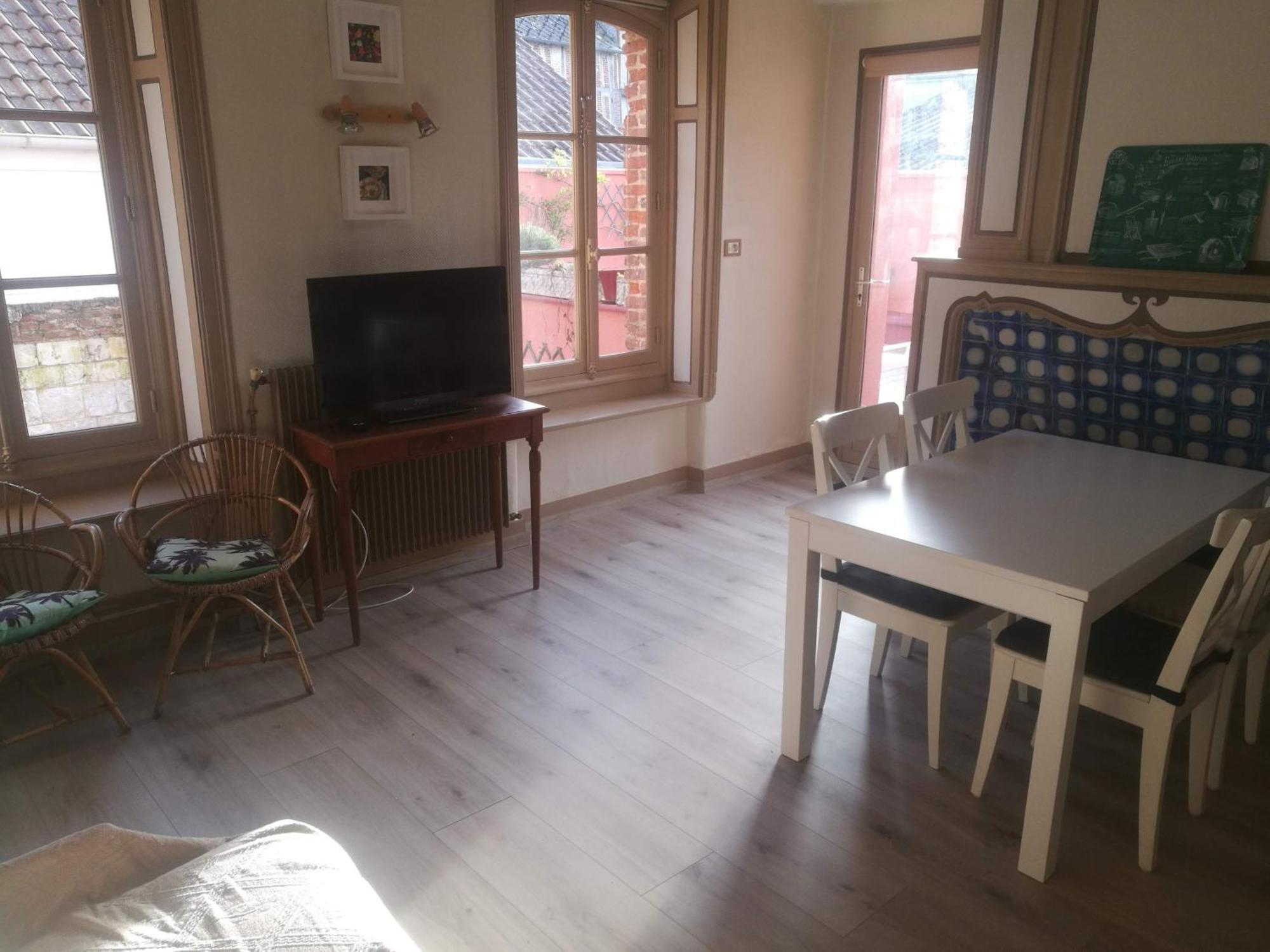 Le Renard D'Or Leilighet Montreuil  Eksteriør bilde